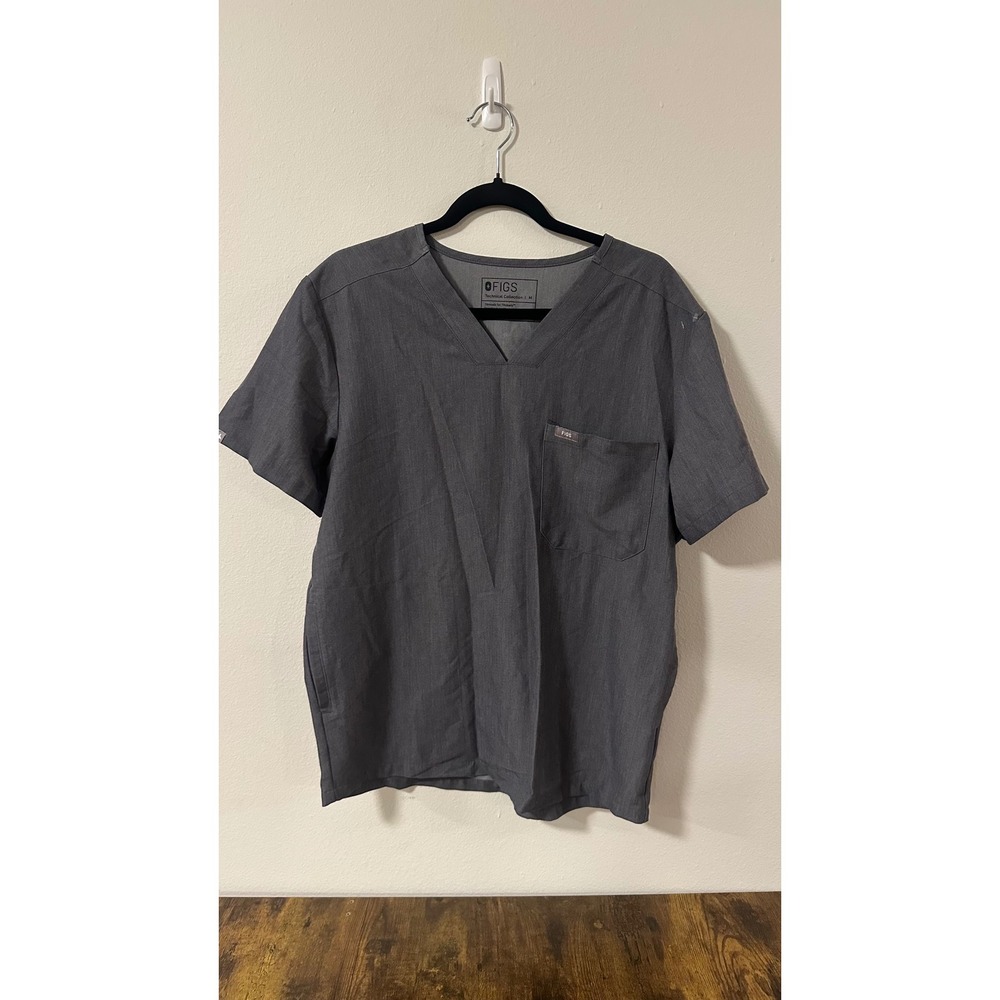 FIGS Technical Collection Leon Scrub Top Mens Medium Charcoal Gray V-Neck Pocket